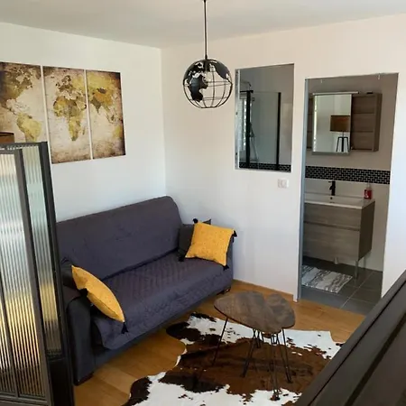 Chez Kate Et Lolo Oda ve Kahvaltı